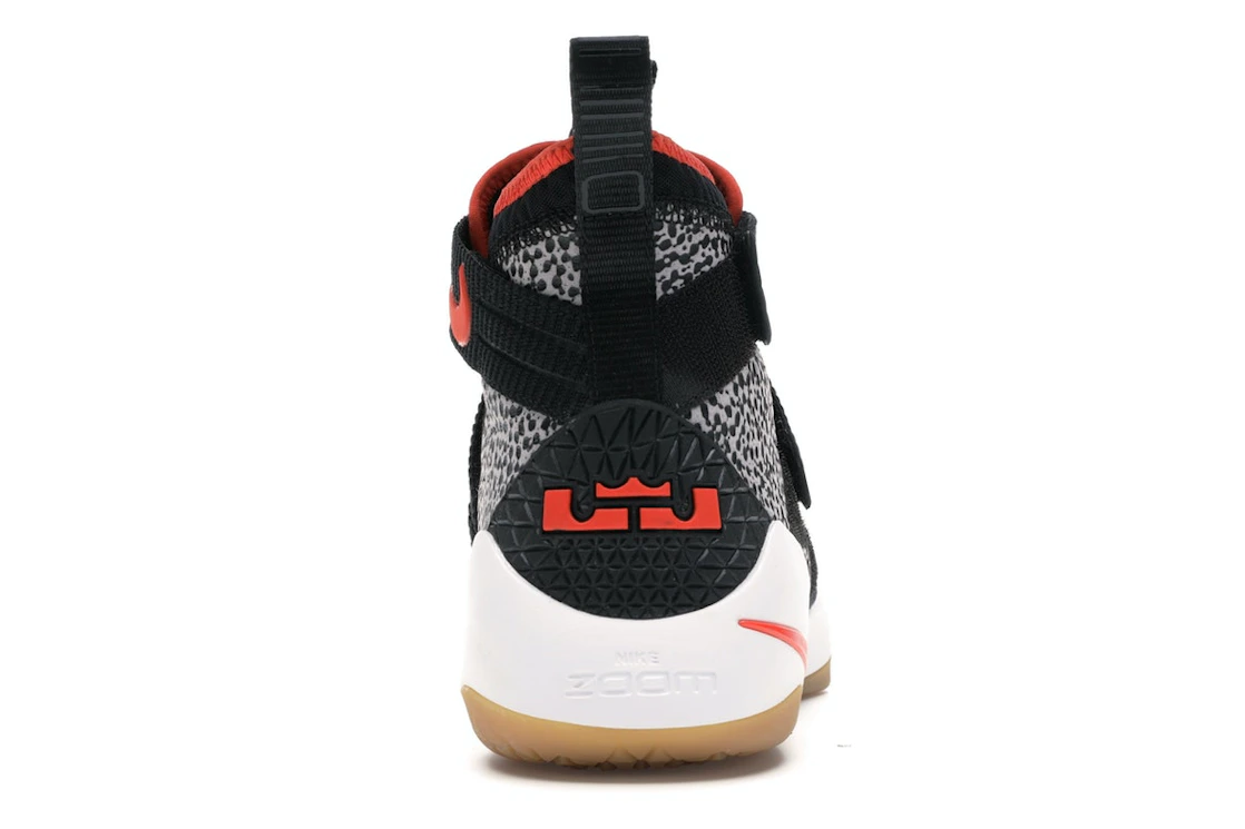 Vue 28 de Nike LeBron Zoom Soldier 11 Safari