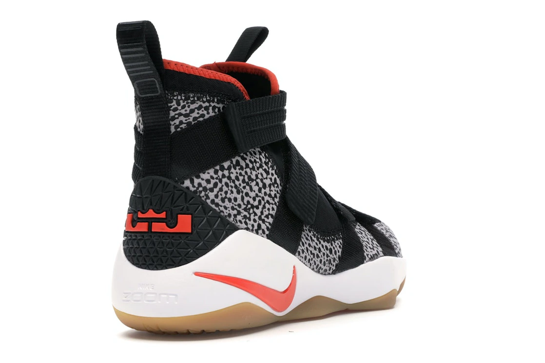 Vue 31 de Nike LeBron Zoom Soldier 11 Safari