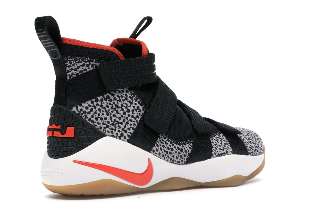 Vue 33 de Nike LeBron Zoom Soldier 11 Safari