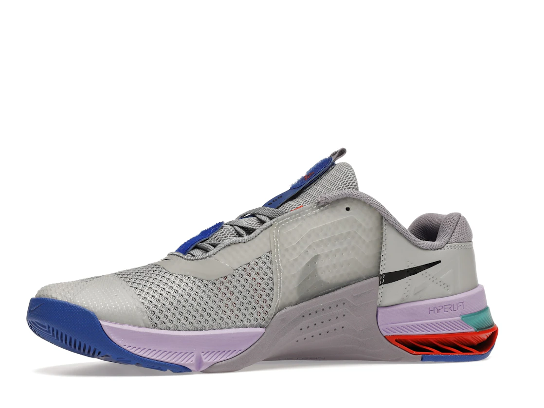 Vue 17 de Nike Metcon 7 Light Smoke Grey