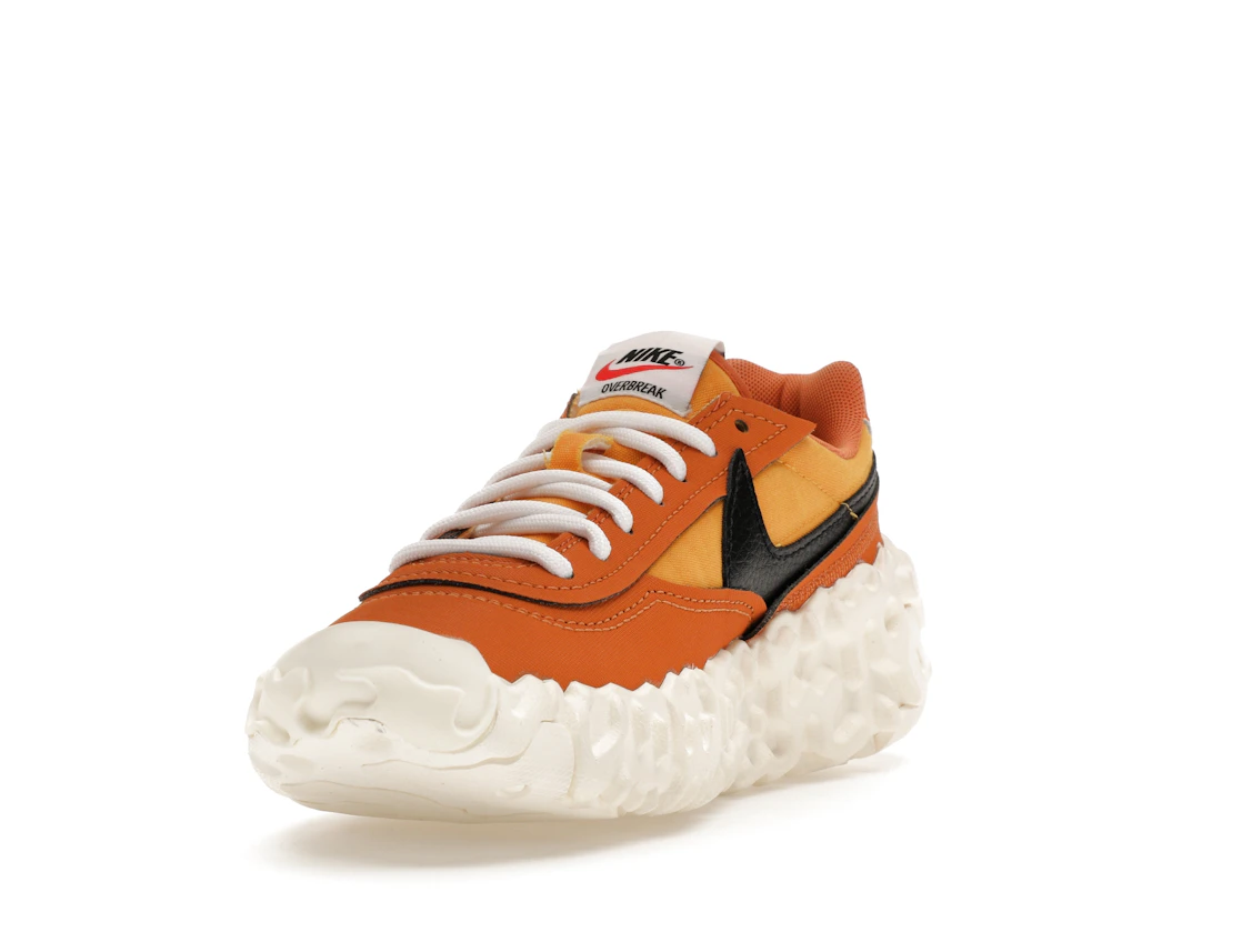 Vue 13 de Nike Overbreak SP Hot Curry