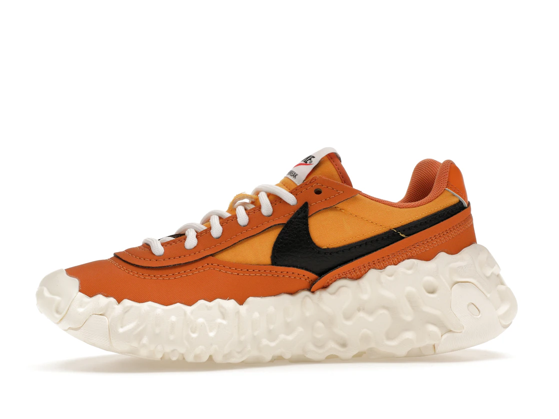 Vue 18 de Nike Overbreak SP Hot Curry