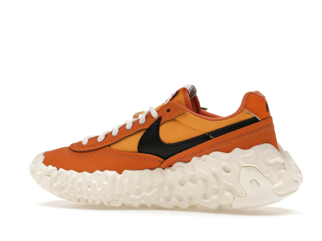 Vue 21 de Nike Overbreak SP Hot Curry