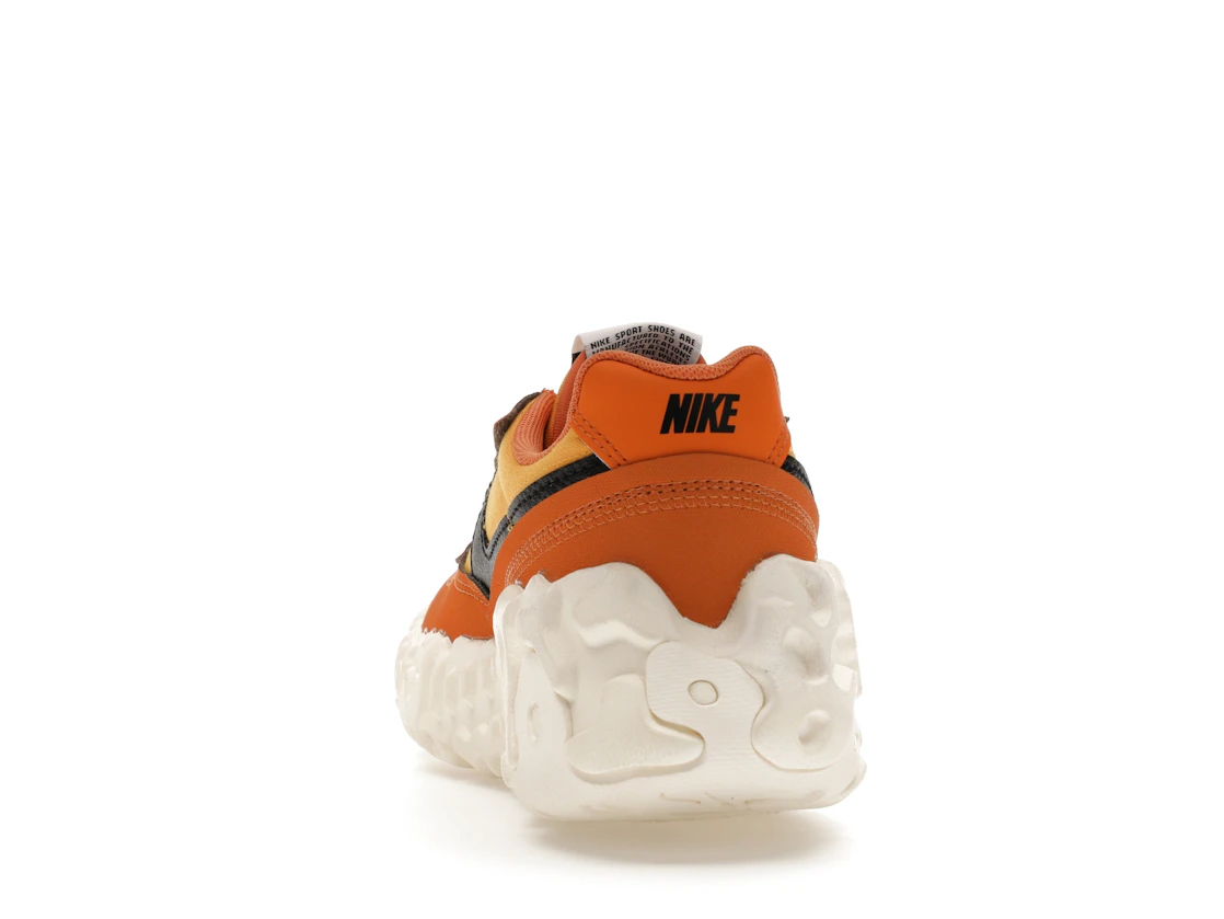 Vue 27 de Nike Overbreak SP Hot Curry