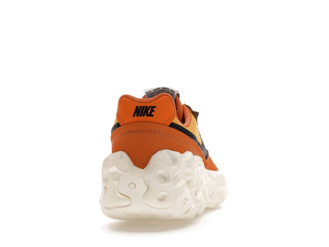 Vue 29 de Nike Overbreak SP Hot Curry