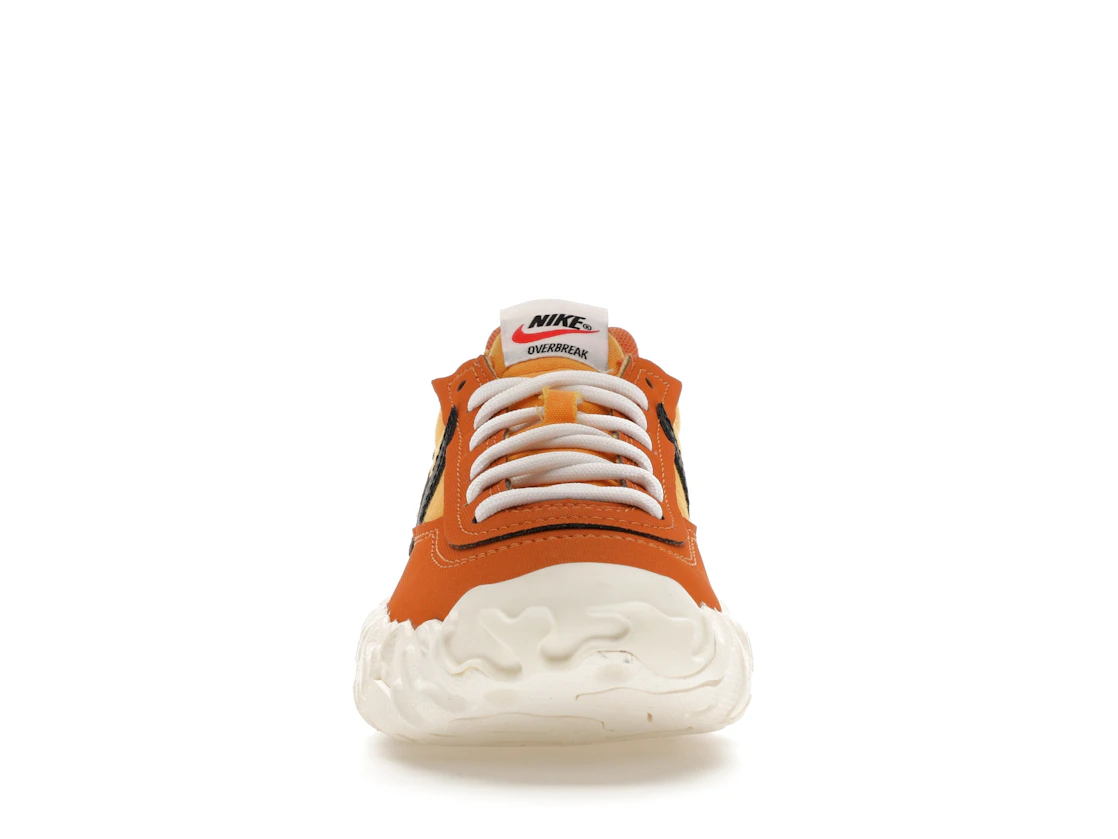 Vue 10 de Nike Overbreak SP Hot Curry