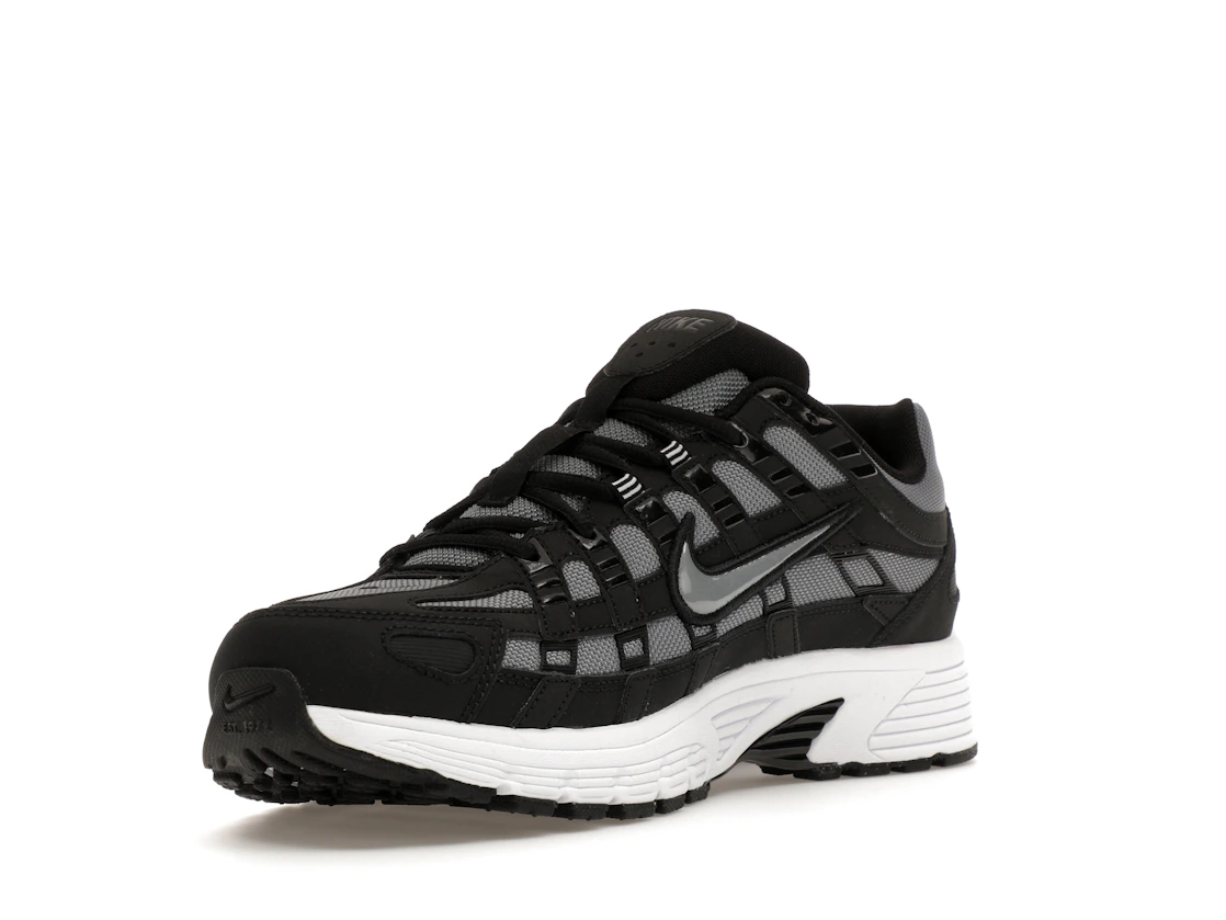 Vue 14 de Nike P-6000 Black Cool Grey