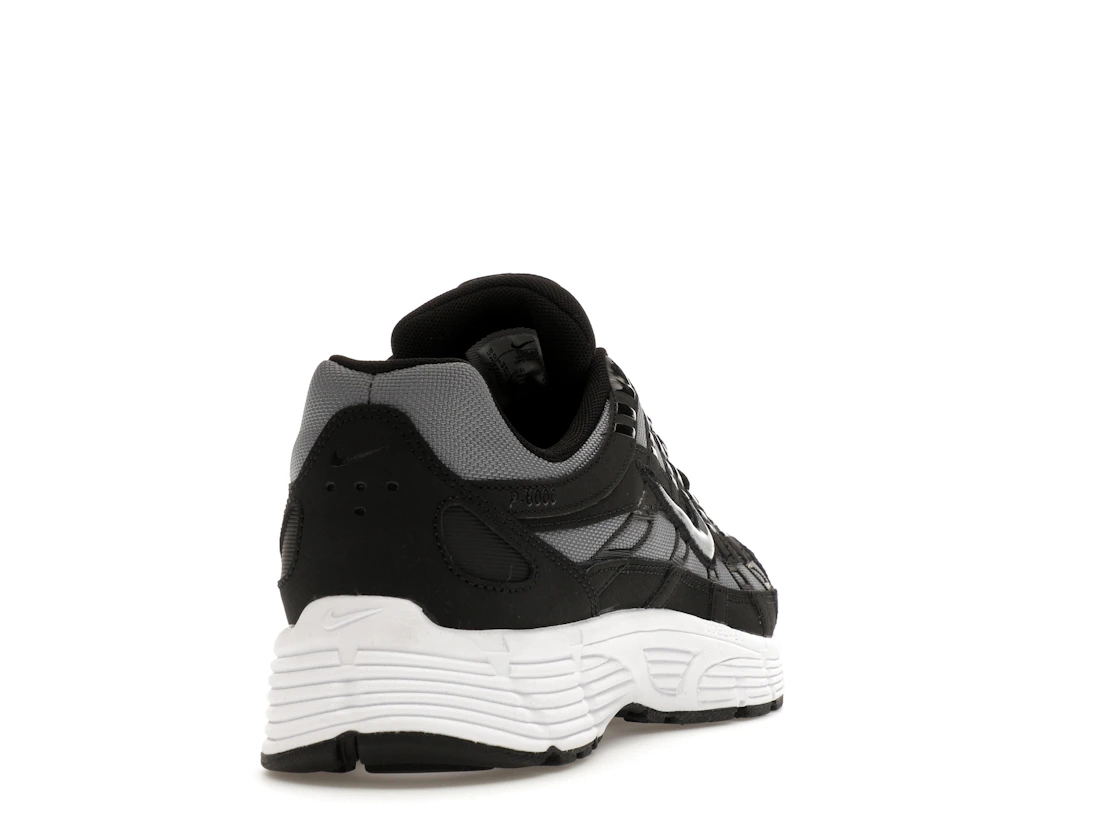 Vue 30 de Nike P-6000 Black Cool Grey