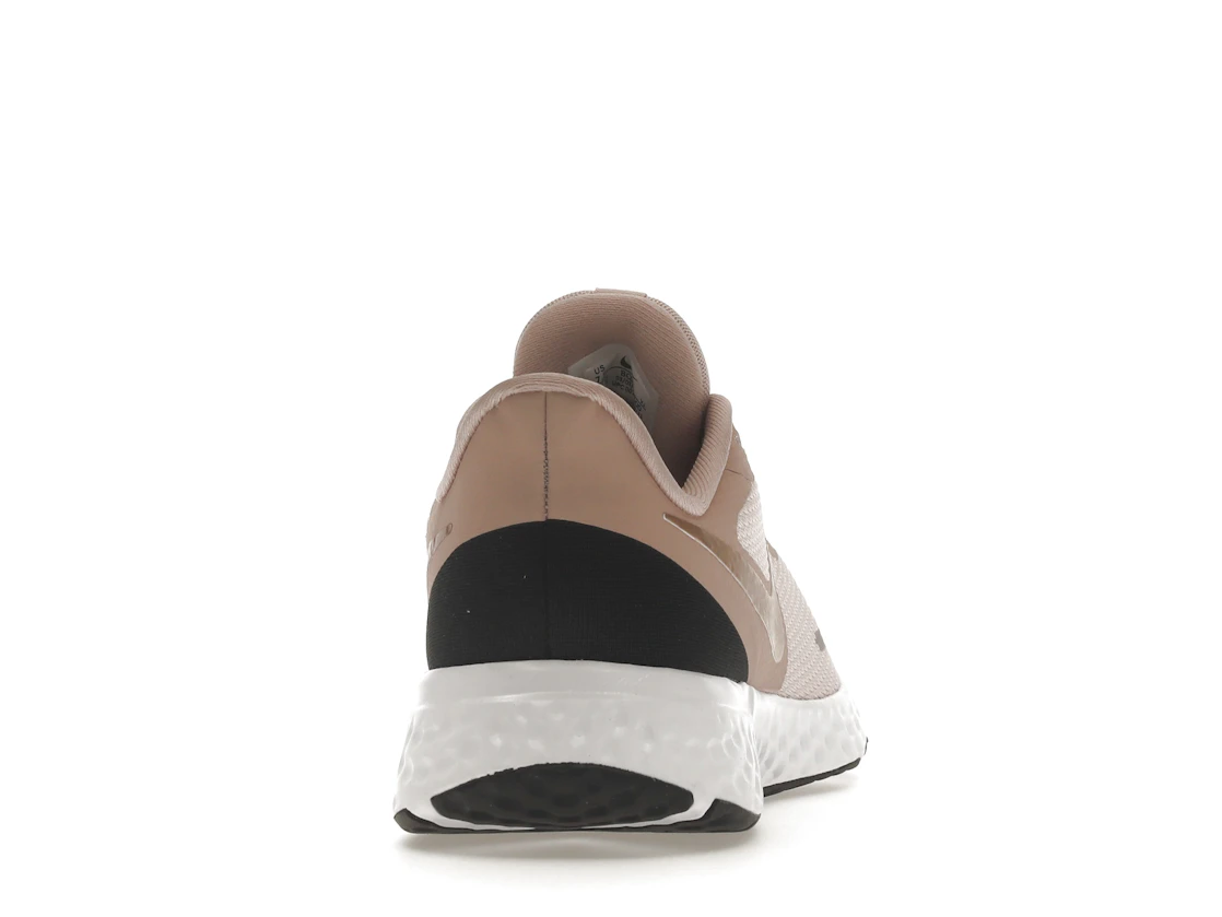Vue 29 de Nike Revolution 5 Barely Rose 