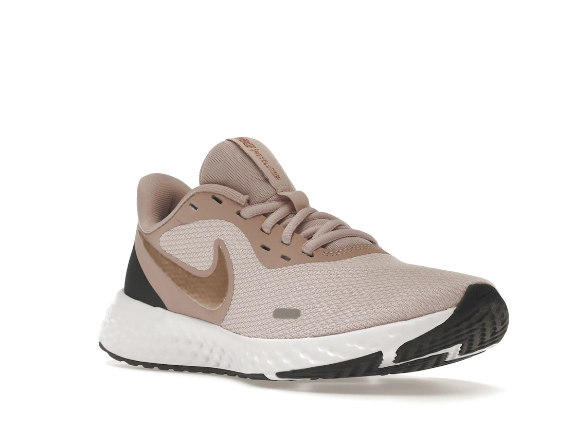 Vue 6 de Nike Revolution 5 Barely Rose 