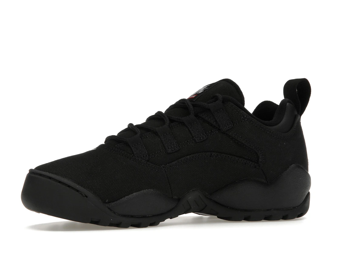 Vue 17 de Nike SB Darwin Low Supreme Black
