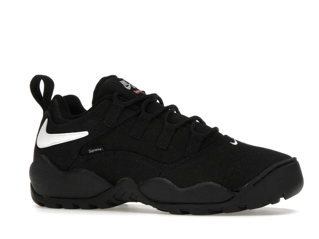 Vue 3 de Nike SB Darwin Low Supreme Black