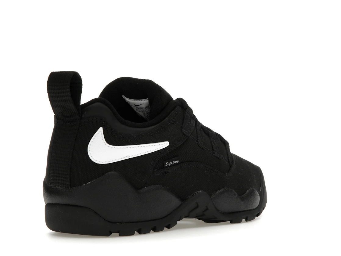 Vue 32 de Nike SB Darwin Low Supreme Black