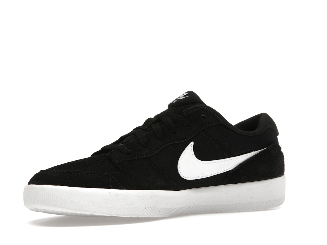 Vue 16 de Nike SB Force 58 Black White