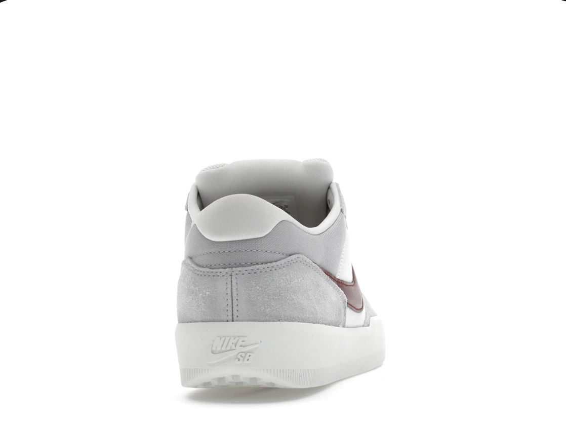 Vue 29 de Nike SB Force 58 Platinum Tint Dark Red