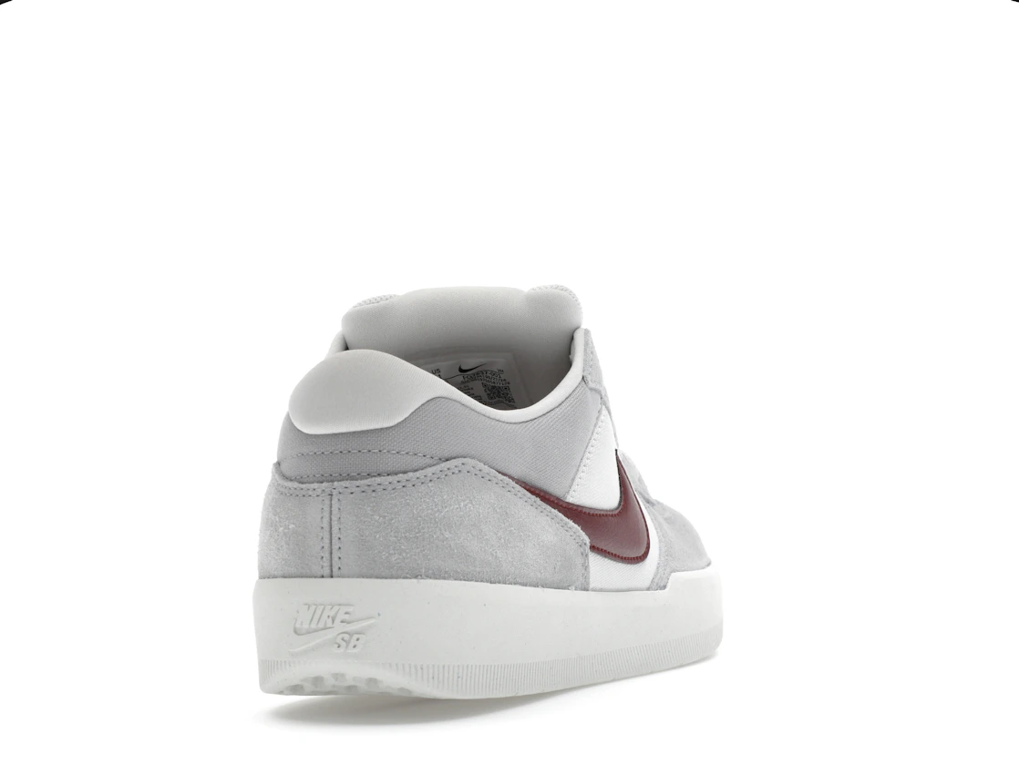 Vue 30 de Nike SB Force 58 Platinum Tint Dark Red
