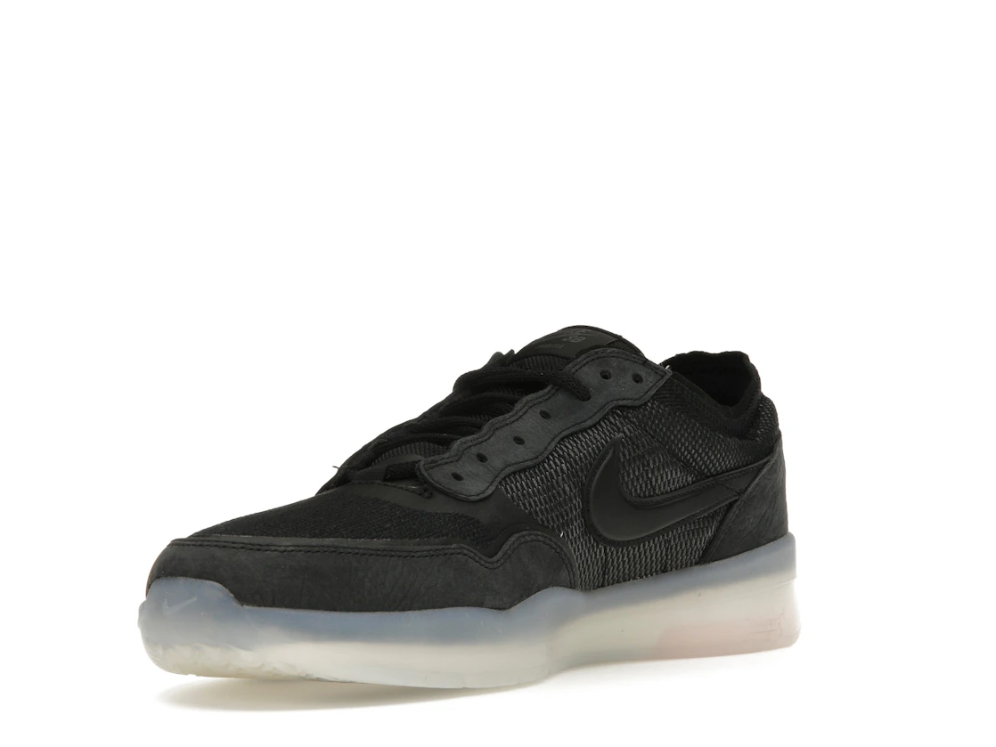 Vue 14 de Nike SB PS8 Black Clear