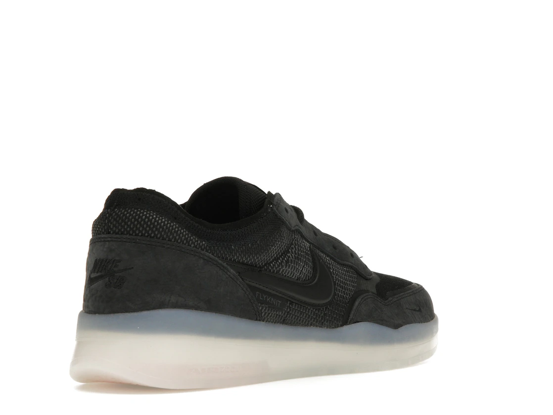 Vue 32 de Nike SB PS8 Black Clear