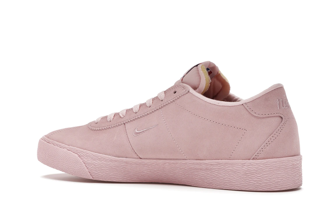 Vue 22 de Nike SB Zoom Bruin NBA Pink