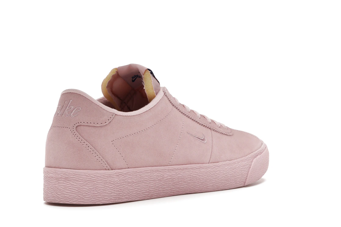 Vue 32 de Nike SB Zoom Bruin NBA Pink