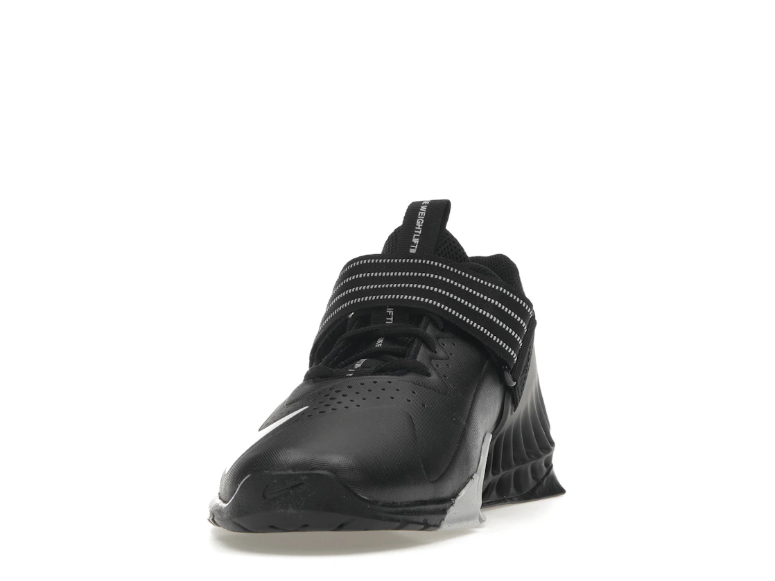 Vue 12 de Nike Savaleos Black White