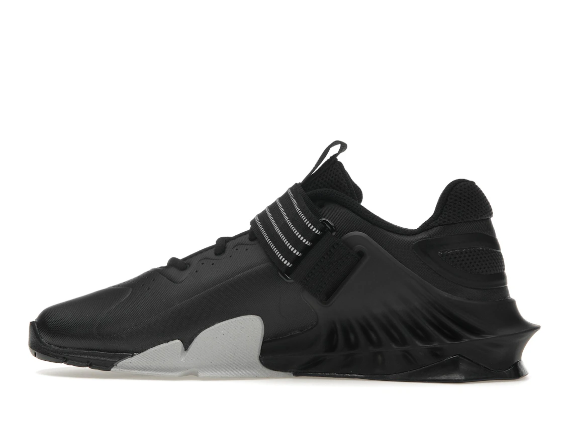 Vue 20 de Nike Savaleos Black White