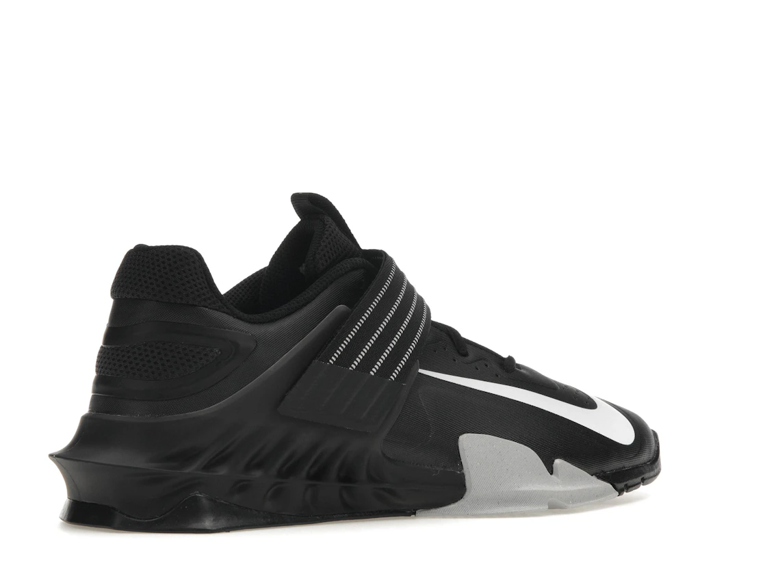 Vue 34 de Nike Savaleos Black White
