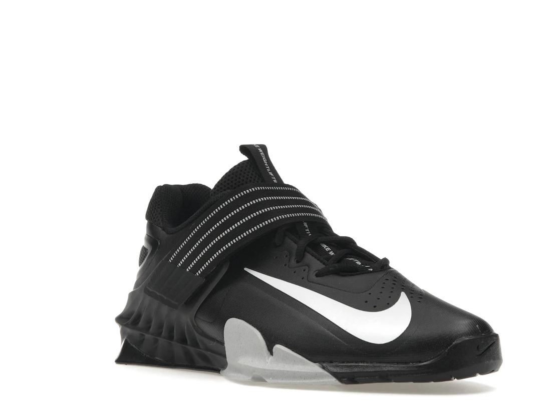 Vue 6 de Nike Savaleos Black White