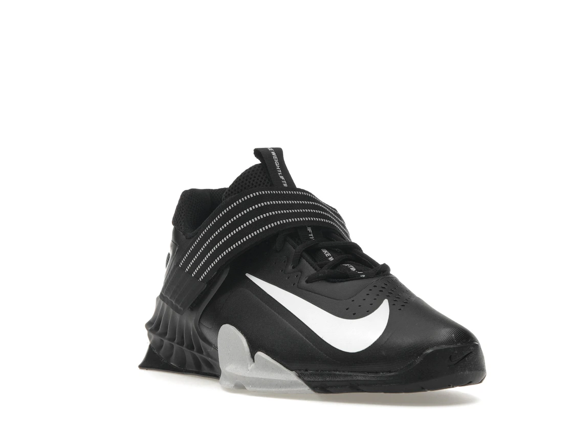Vue 7 de Nike Savaleos Black White