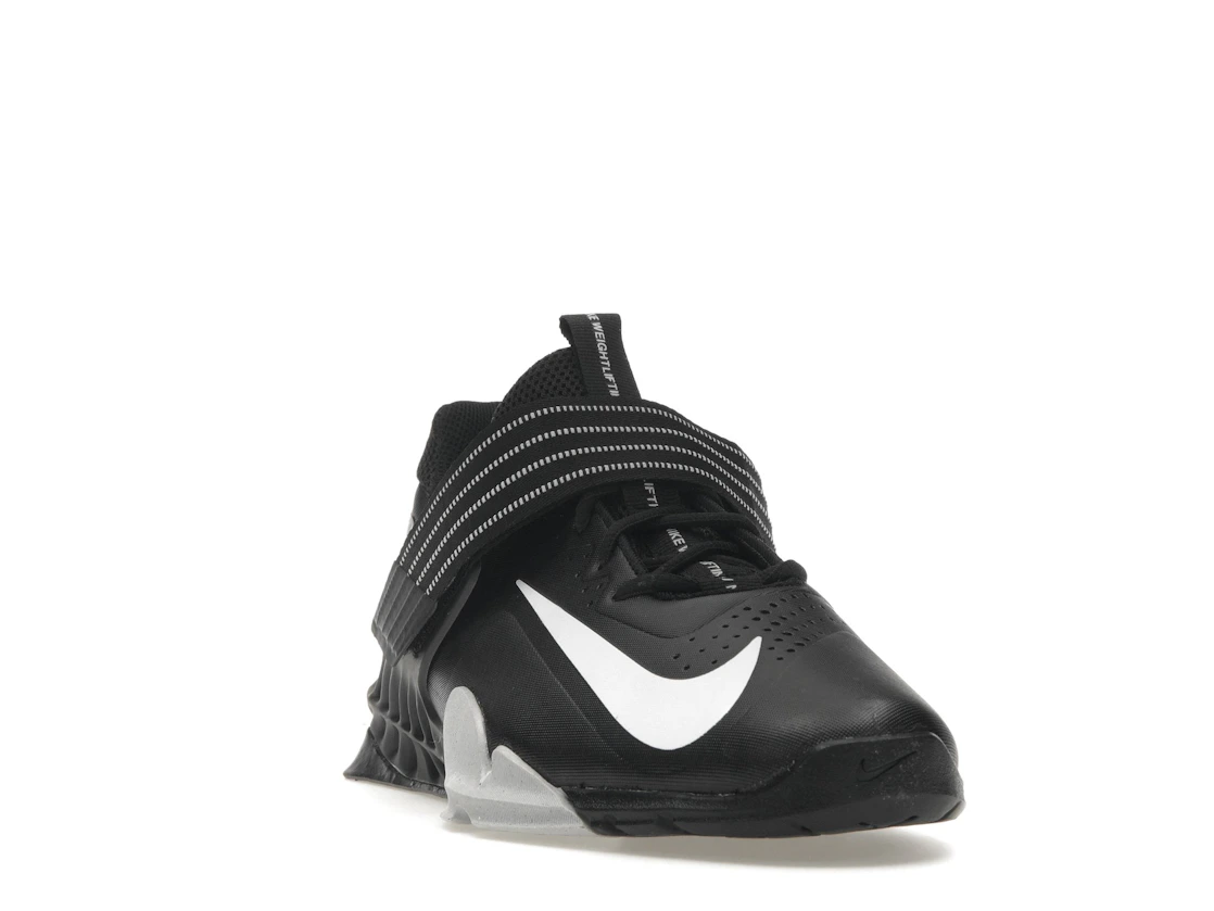 Vue 8 de Nike Savaleos Black White