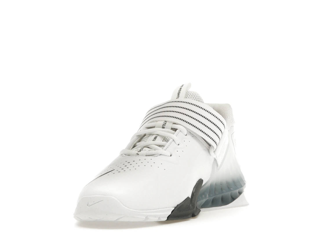 Vue 13 de Nike Savaleos White Iron Grey Laser Orange Black