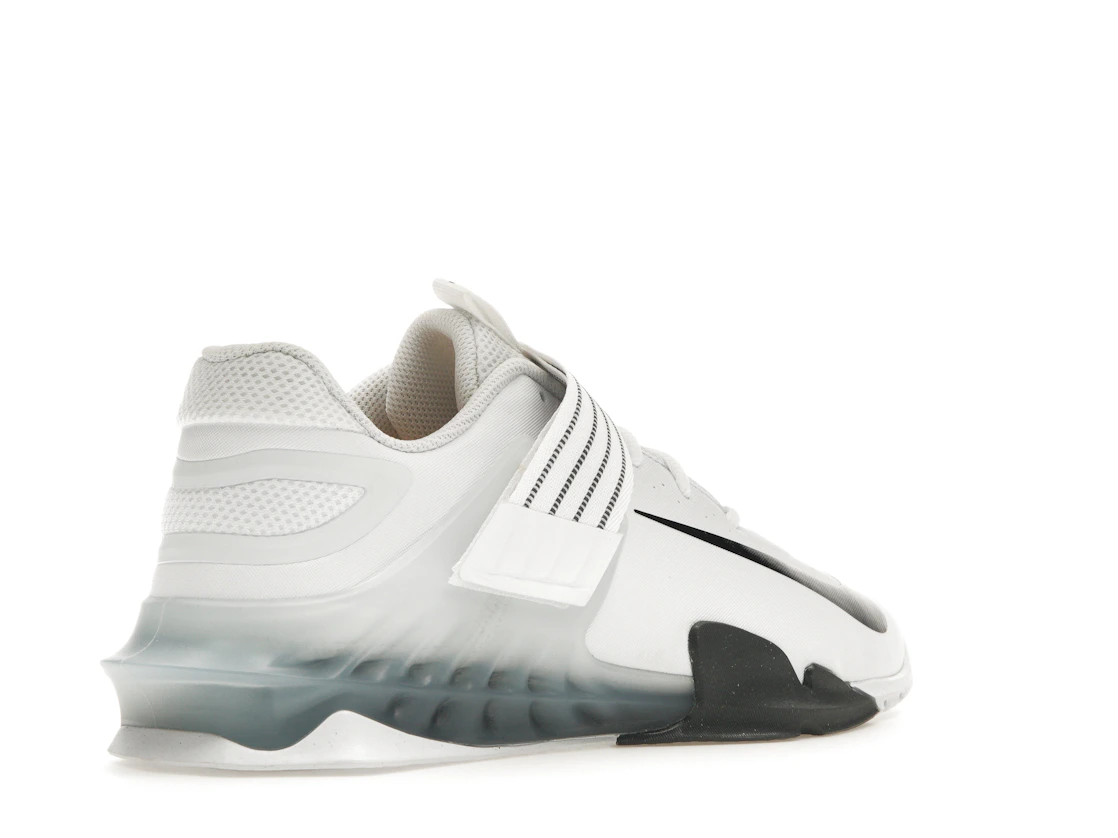 Vue 33 de Nike Savaleos White Iron Grey Laser Orange Black