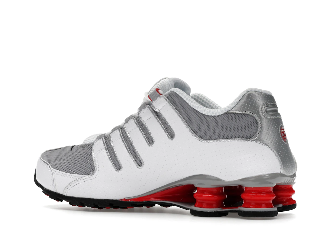 Vue 22 de Nike Shox NZ White Red Metallic Silver