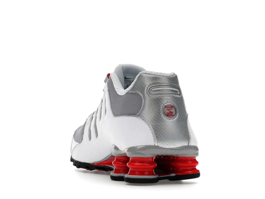 Vue 26 de Nike Shox NZ White Red Metallic Silver