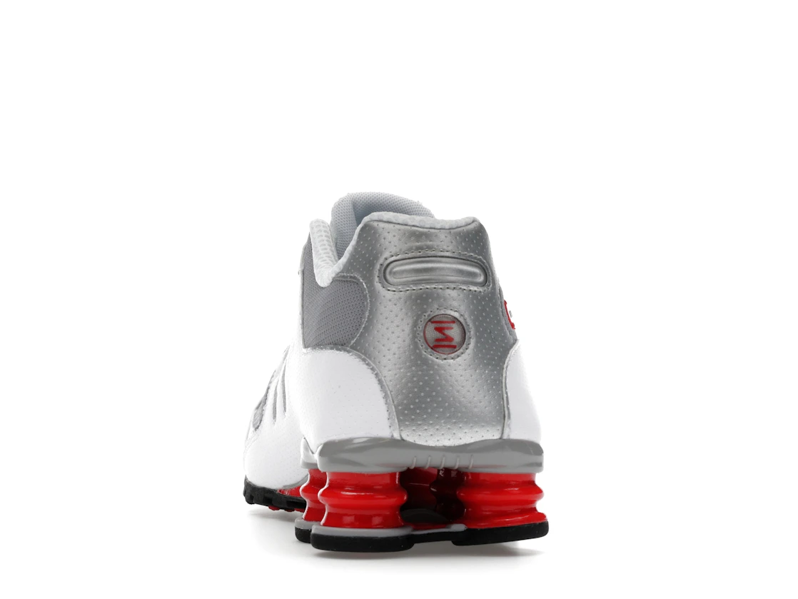 Vue 27 de Nike Shox NZ White Red Metallic Silver