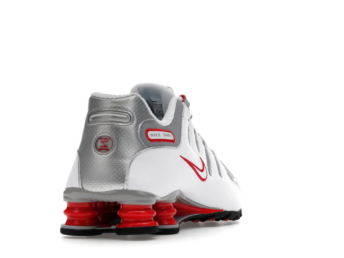 Vue 30 de Nike Shox NZ White Red Metallic Silver