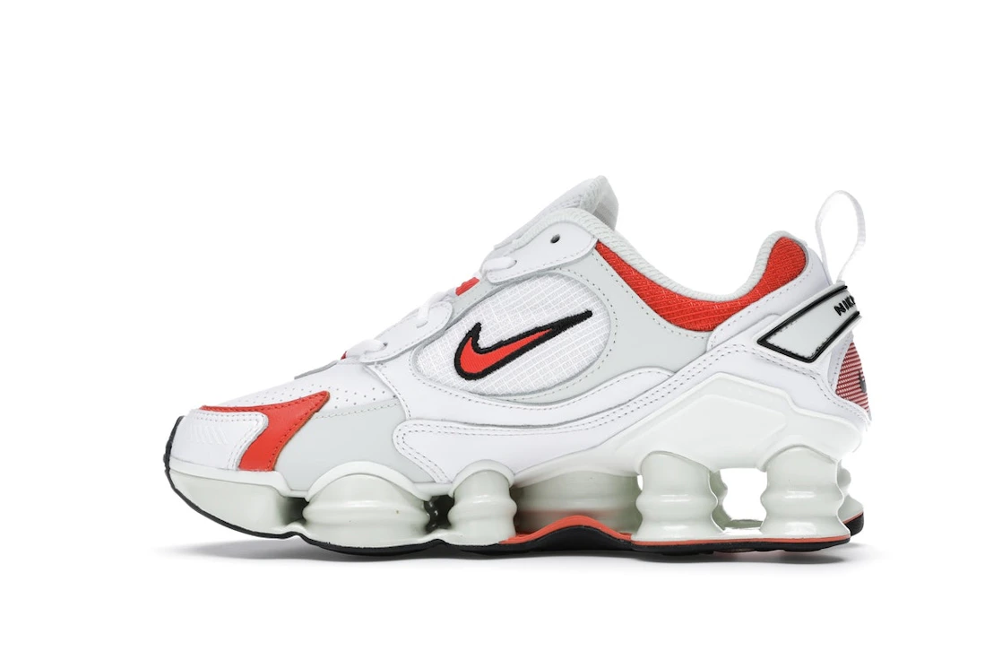 Vue 20 de Nike Shox Nova White Red 