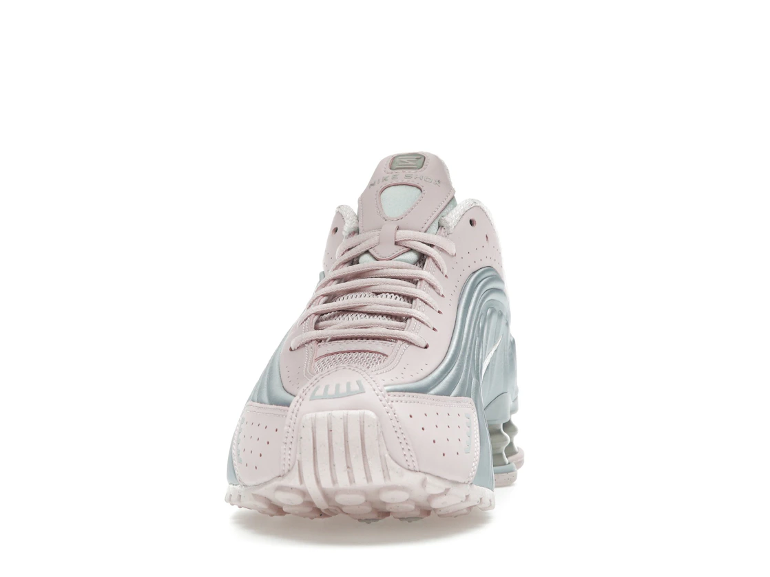 Vue 11 de Nike Shox R4 Barely Rose Metallic Platinum 
