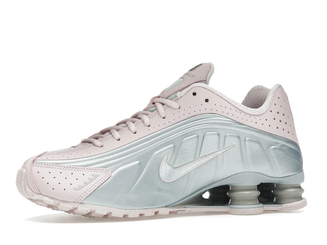 Vue 17 de Nike Shox R4 Barely Rose Metallic Platinum 