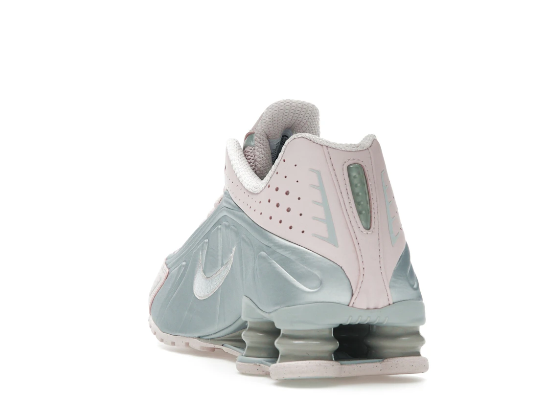 Vue 26 de Nike Shox R4 Barely Rose Metallic Platinum 