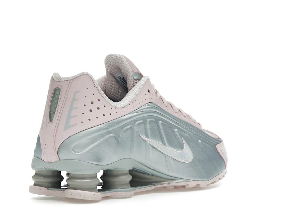Vue 32 de Nike Shox R4 Barely Rose Metallic Platinum 