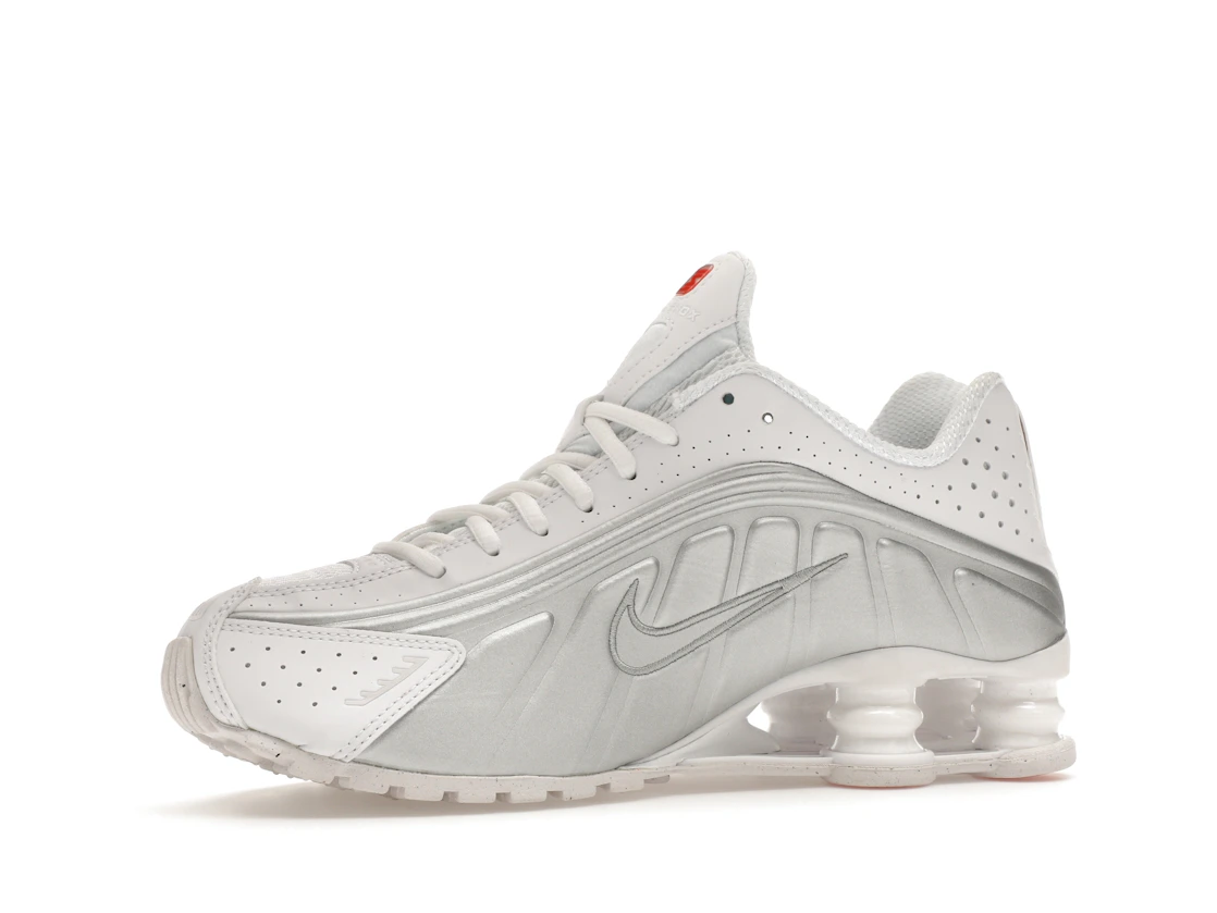 Vue 17 de Nike Shox R4 White Metallic Silver 