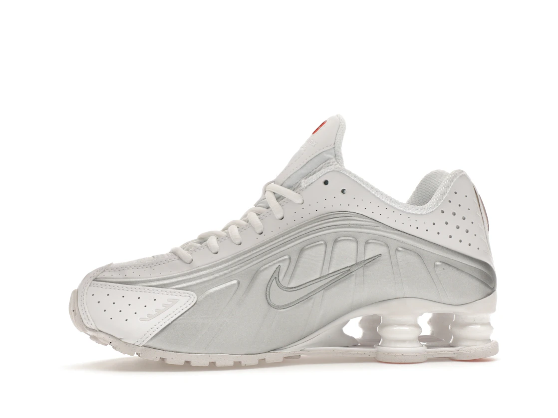 Vue 18 de Nike Shox R4 White Metallic Silver 