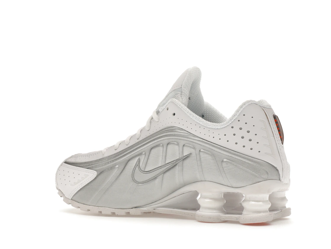 Vue 22 de Nike Shox R4 White Metallic Silver 