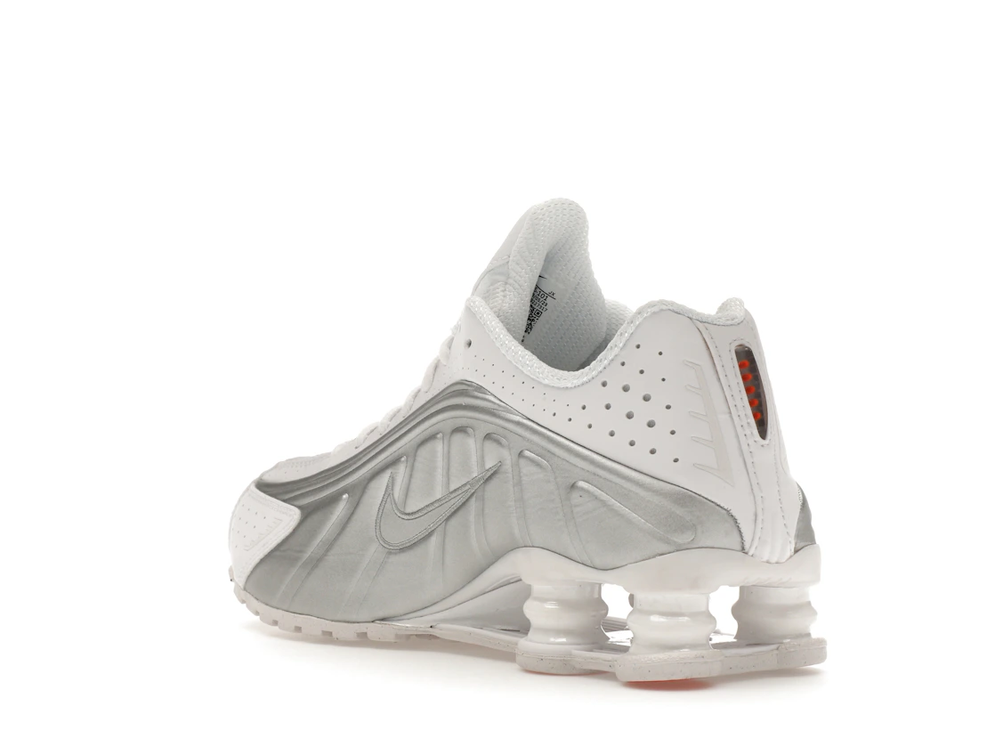 Vue 24 de Nike Shox R4 White Metallic Silver 