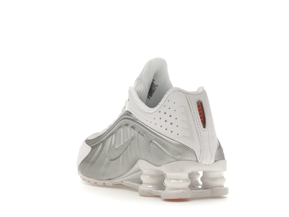 Vue 25 de Nike Shox R4 White Metallic Silver 
