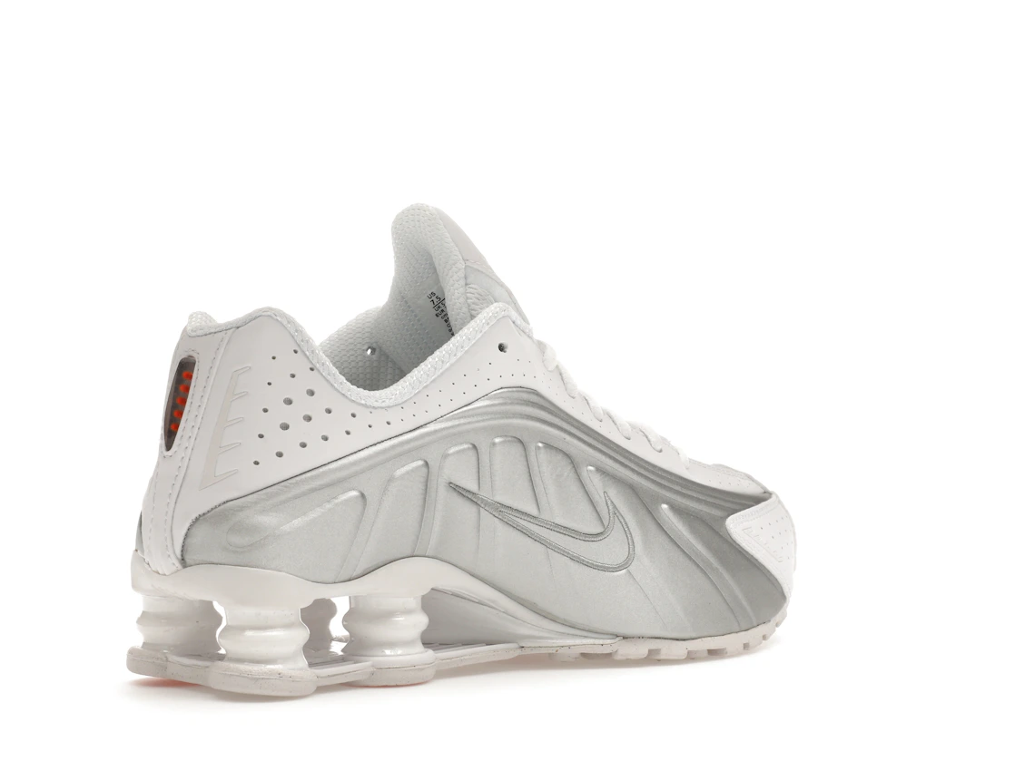 Vue 33 de Nike Shox R4 White Metallic Silver 