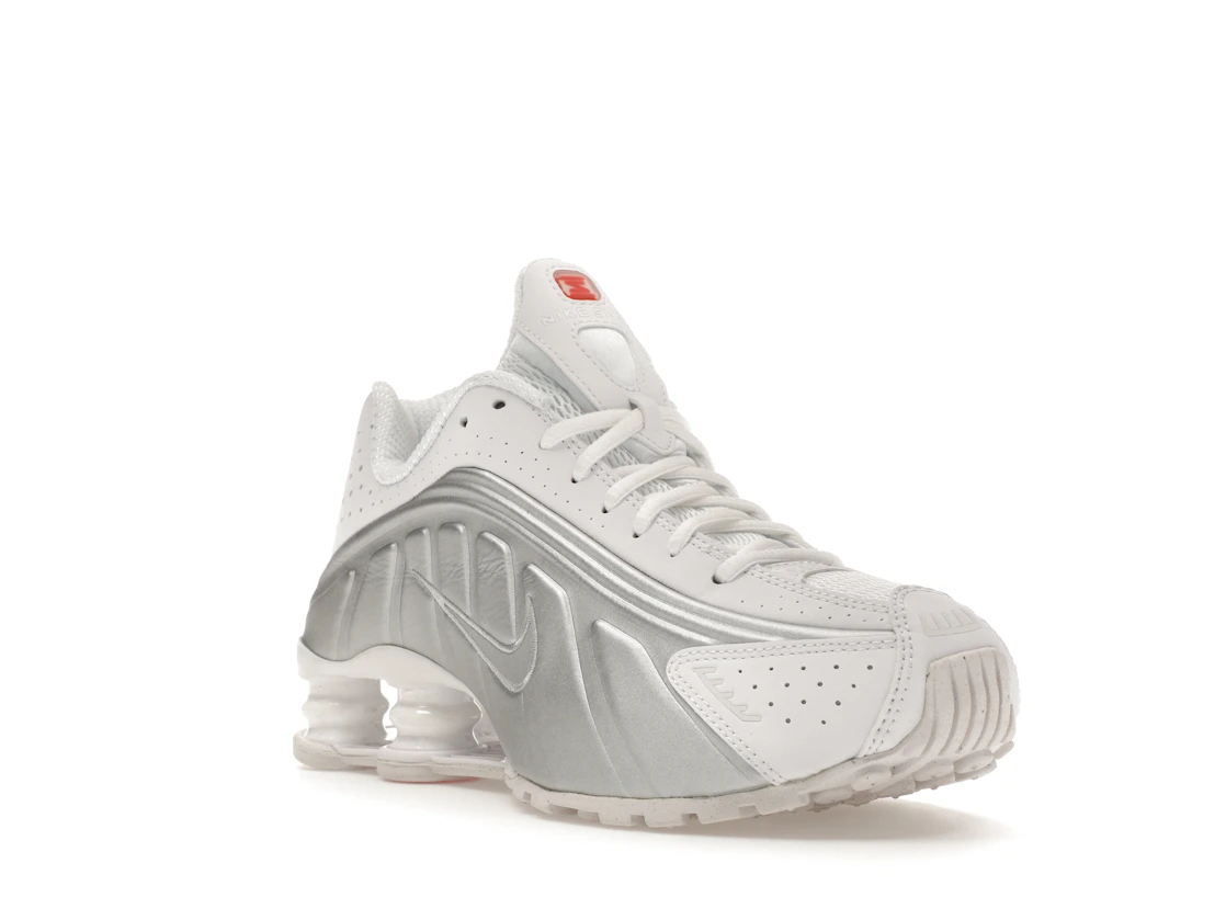 Vue 6 de Nike Shox R4 White Metallic Silver 