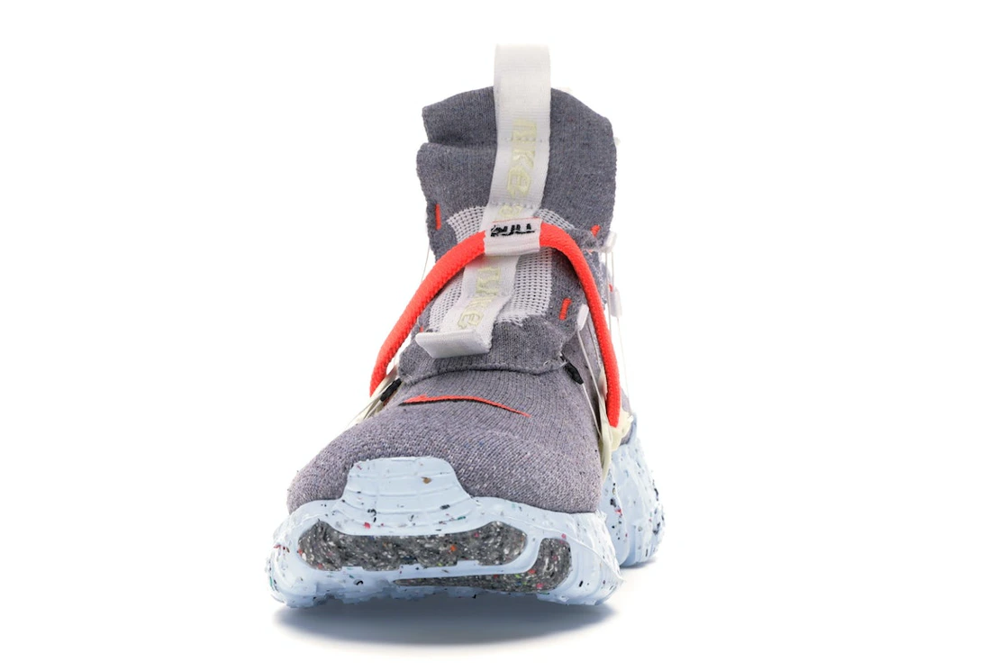 Vue 11 de Nike Space Hippie 03 Vast Grey Hyper Crimson