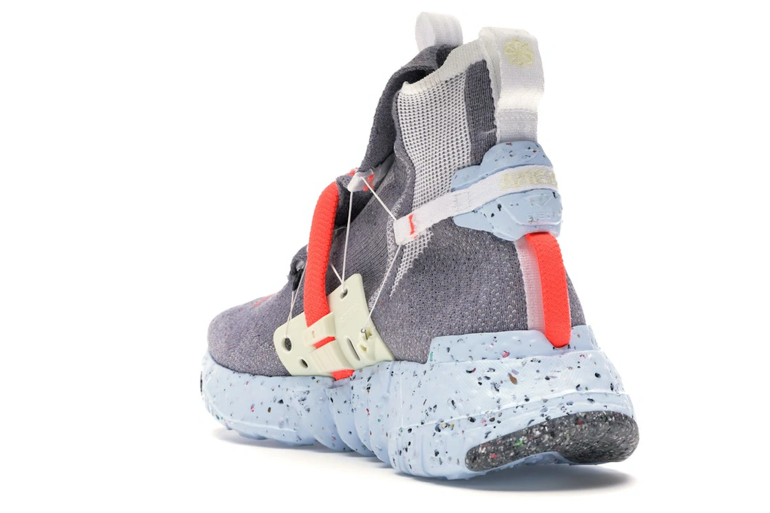 Vue 25 de Nike Space Hippie 03 Vast Grey Hyper Crimson